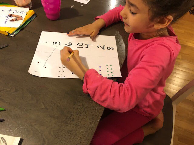 child learning to count to 10